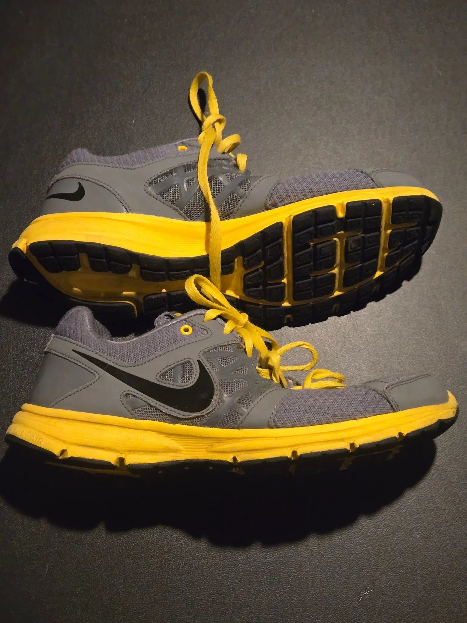 Nike Running Shoes Mens Gray Yellow Lightweight Athletic Sneakers Size 12 - Running Shoes