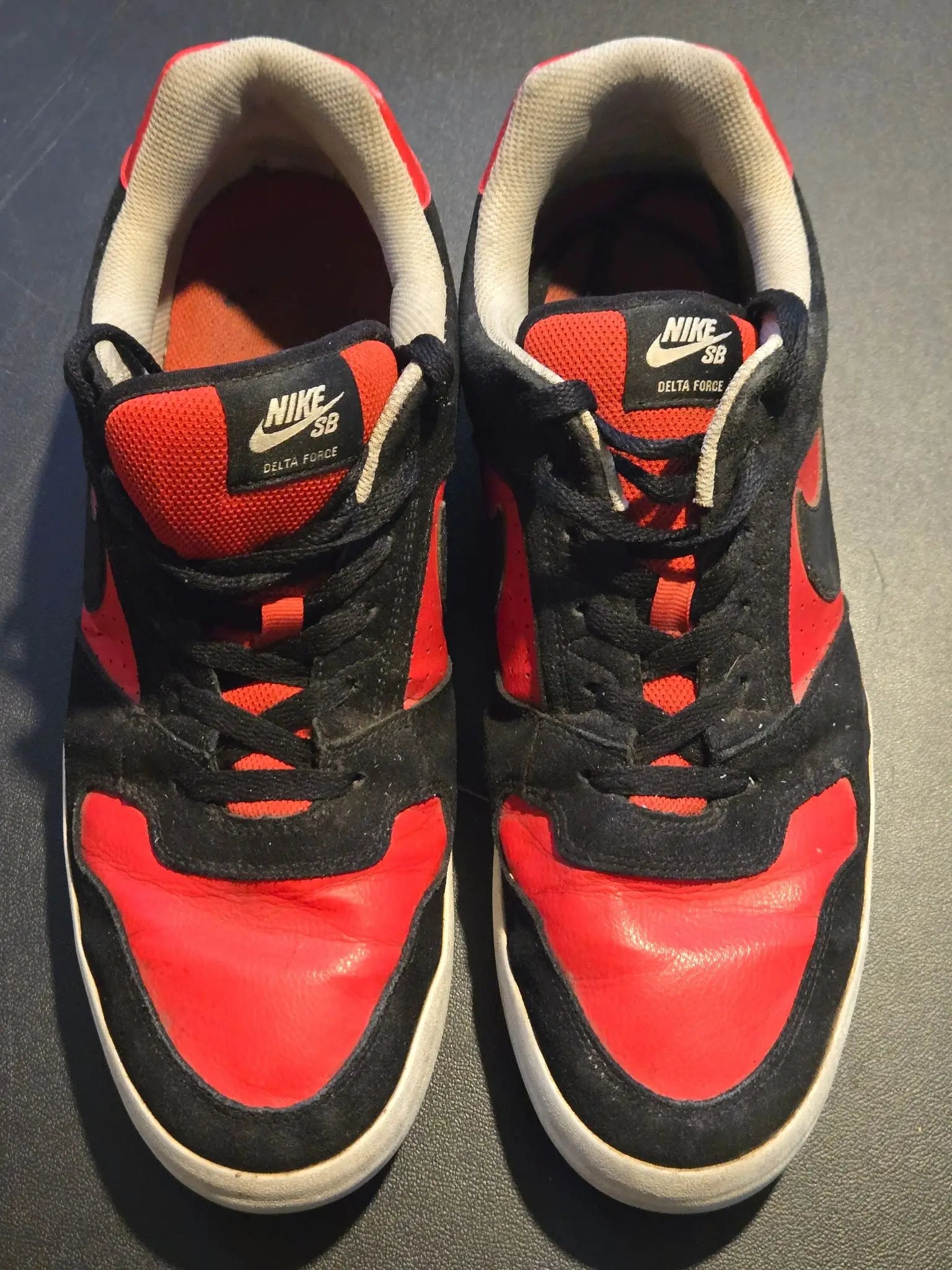 Nike SB Delta Force Mens 13 black red low top skate shoes in suede leather