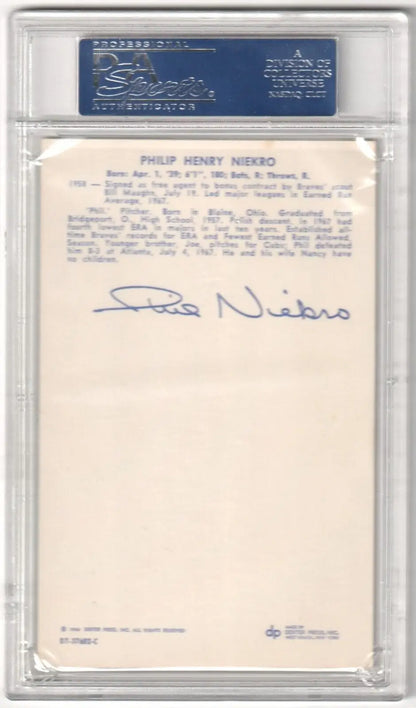 Phil Niekro autographed card from Dexter Press Postcards in the PHIL NIEKRO 1968 set