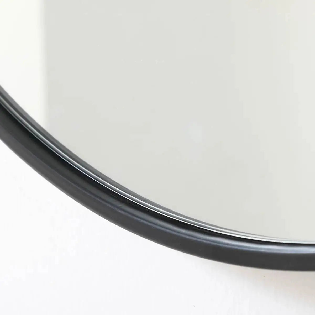 Round 28-inch Wall Mirror in Black - Living Room Bedroom Accent Bathroom Mirror - Bathroom Mirrors
