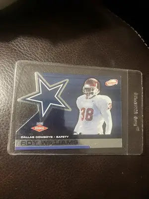Roy Williams Dallas Cowboys trading card from Pacific Atomic series featuring a die-cut rookie design