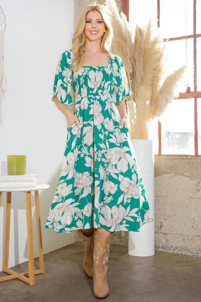 Smocked Dress w/ Pockets Red or Green ?? USA Made - Dress