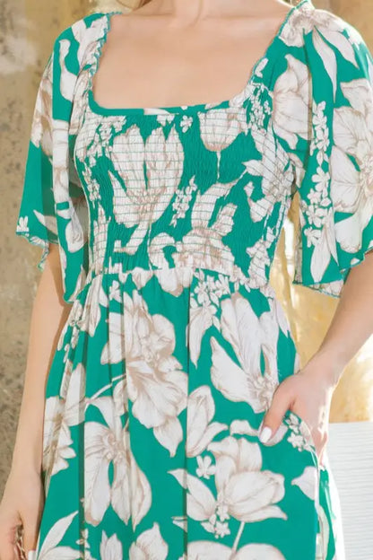Smocked Dress w/ Pockets Red or Green ?? USA Made - Dress