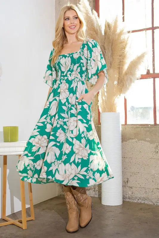 Smocked Dress w/ Pockets Red or Green ?? USA Made - Dress