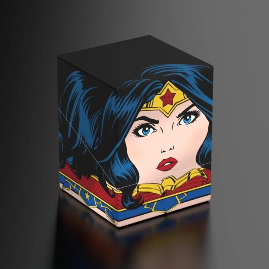 Wonder Woman themed cube from Squaroe Justice League for trading cards collection