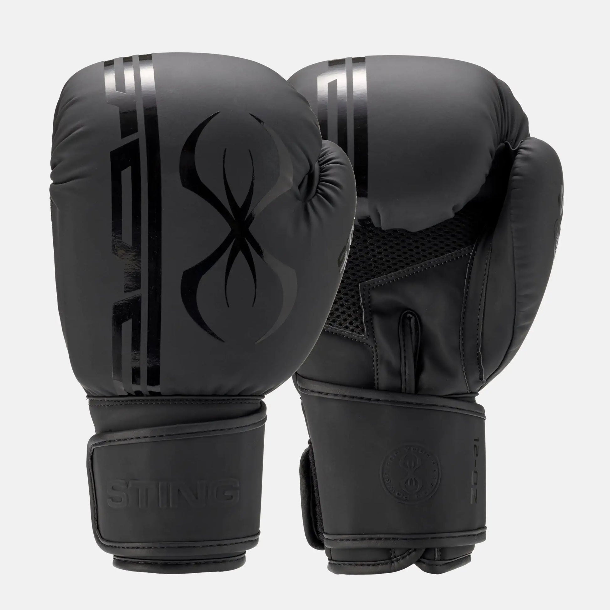 Black sting armaplus boxing gloves for MMA Muay Thai and boxing training