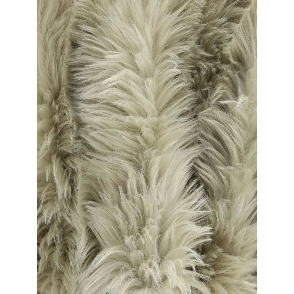 The Latest Faux fur Jacket - M