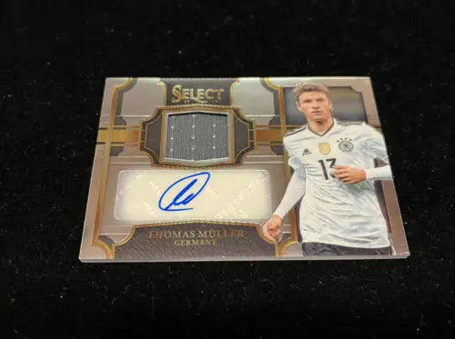 Thomas Müller autographed Panini Select jersey patch card 57/125 with unique design