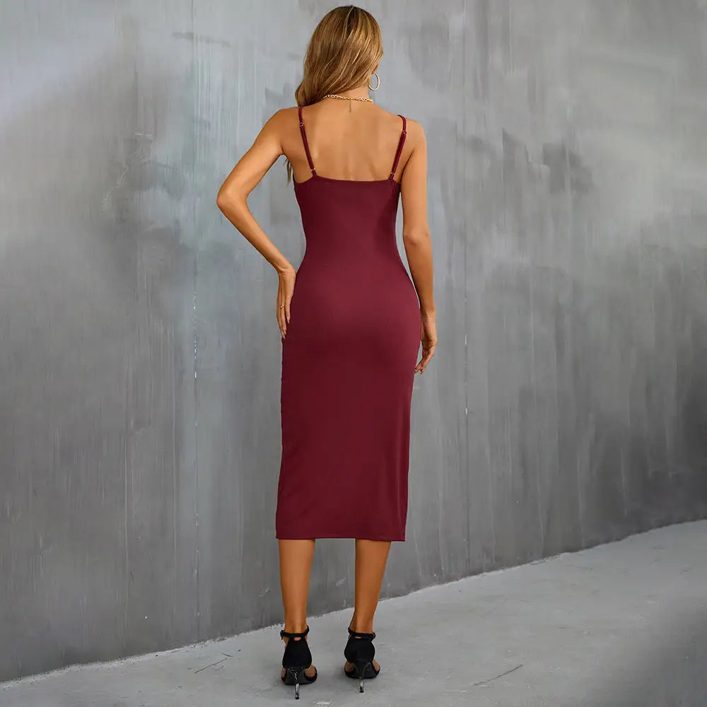 Fitted dark red V-neck split bodycon holiday party dress with adjustable spaghetti straps