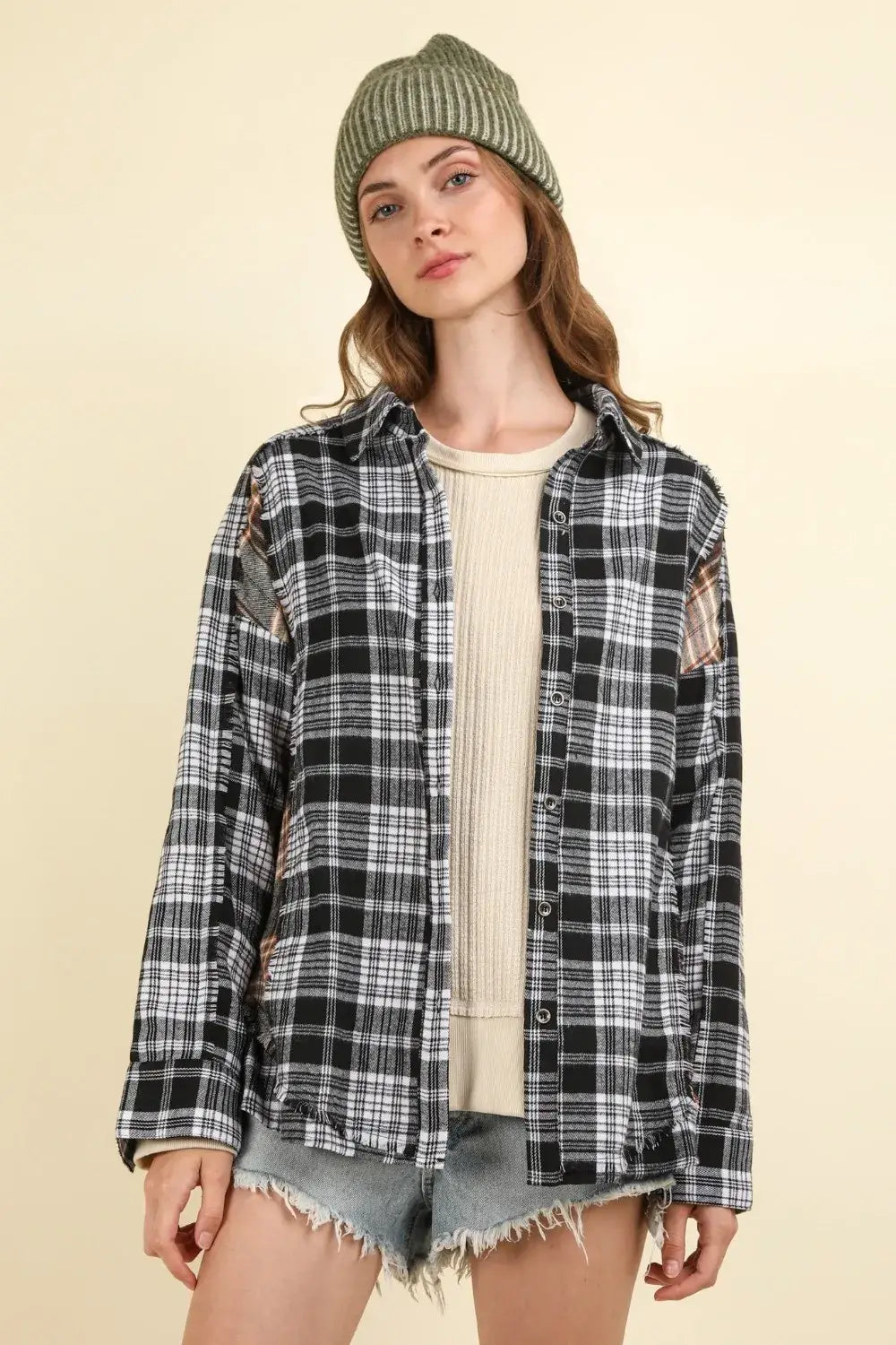 VERY J Contrast Plaid Raw Detail Shirt - Black / S