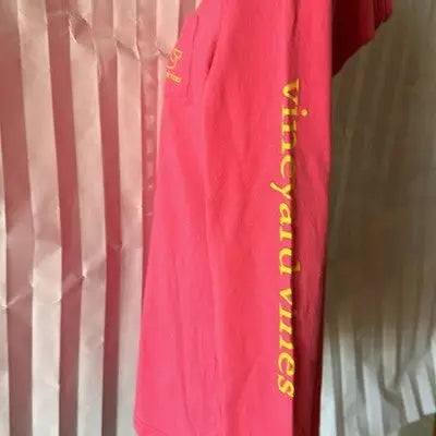 Pink Vineyard Vines girls long-sleeved pullover hoodie with logo and Vineyards Vines print