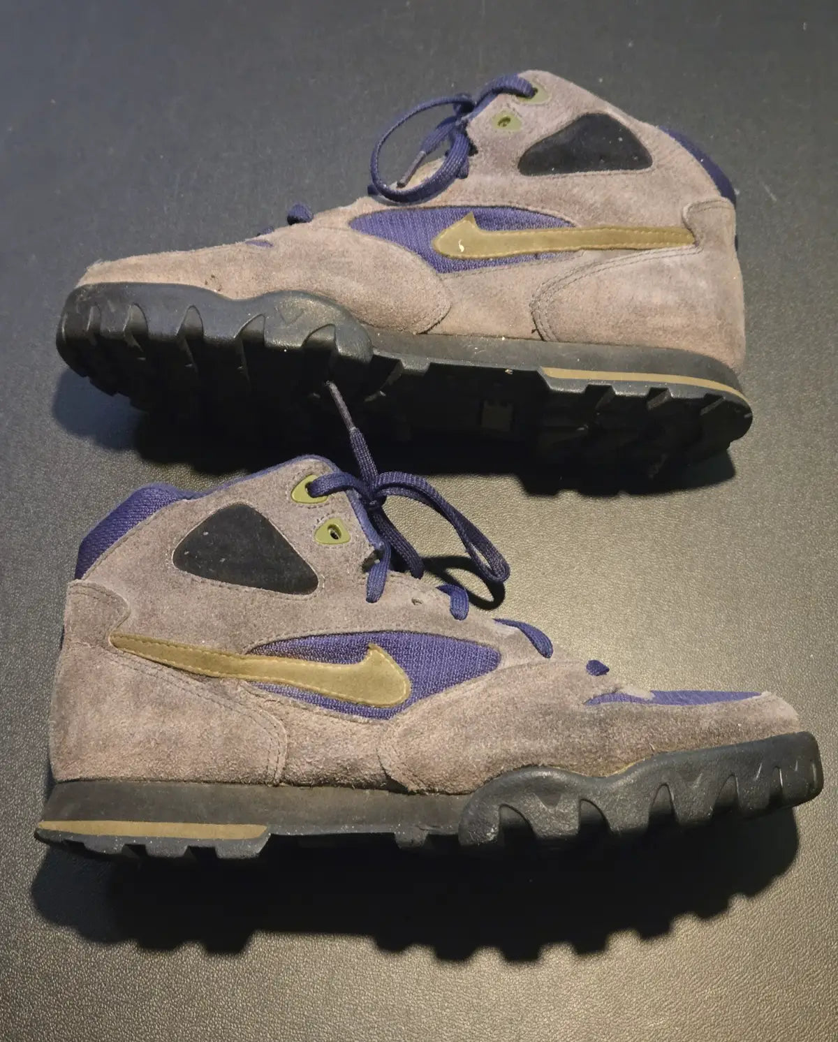 Vintage Nike ACG hiking boots for men in gray and purple, ideal for conditions gear and hiking