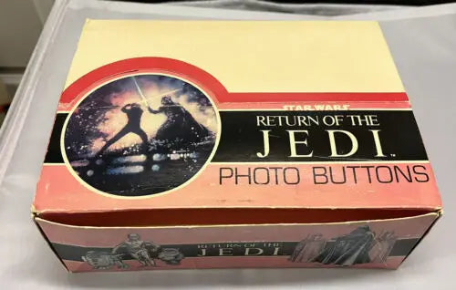 Vintage Star Wars photo button box from 1983 Return of the Jedi POTF display