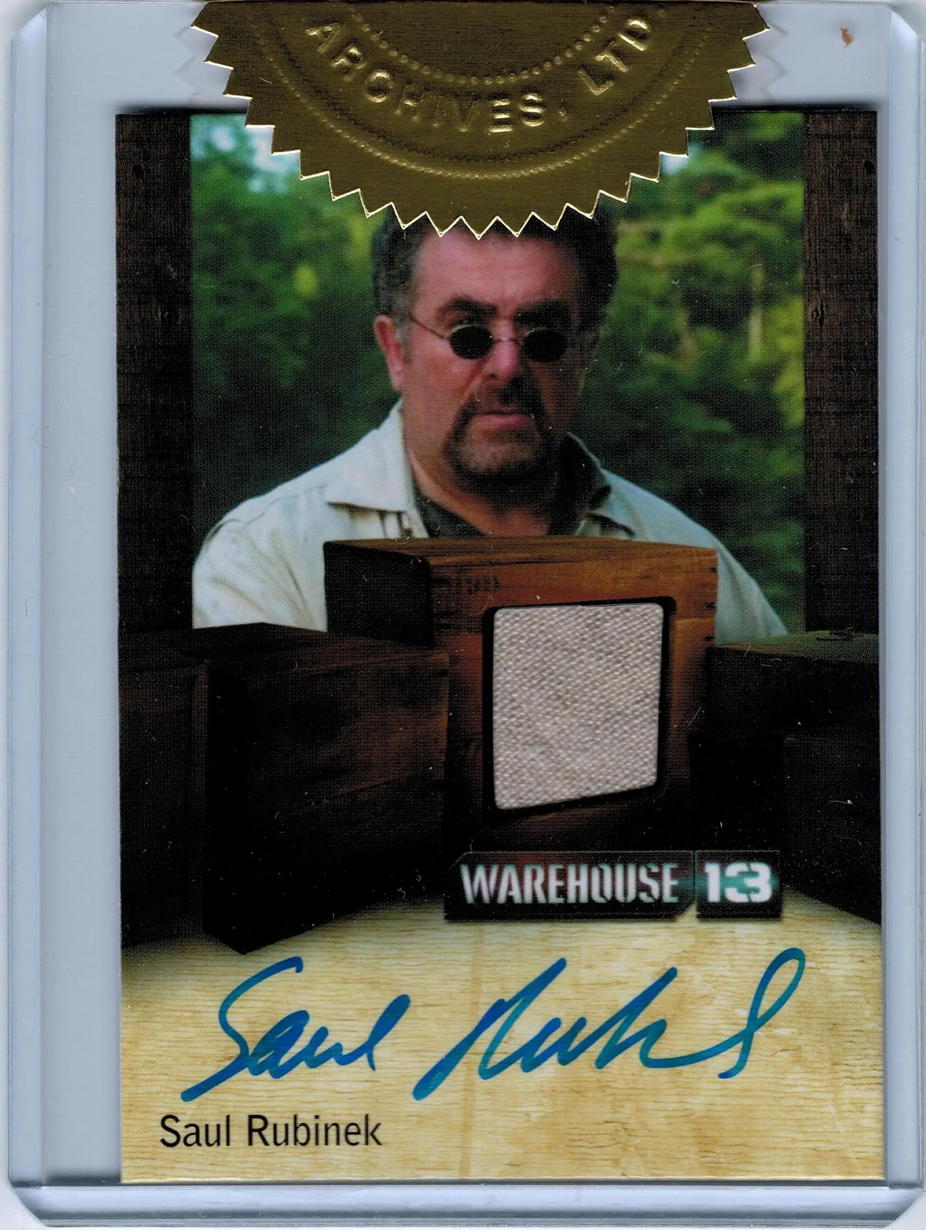 Autographed costume card of Saul Rubinek as Artie Nielsen from Warehouse 13 Season 3