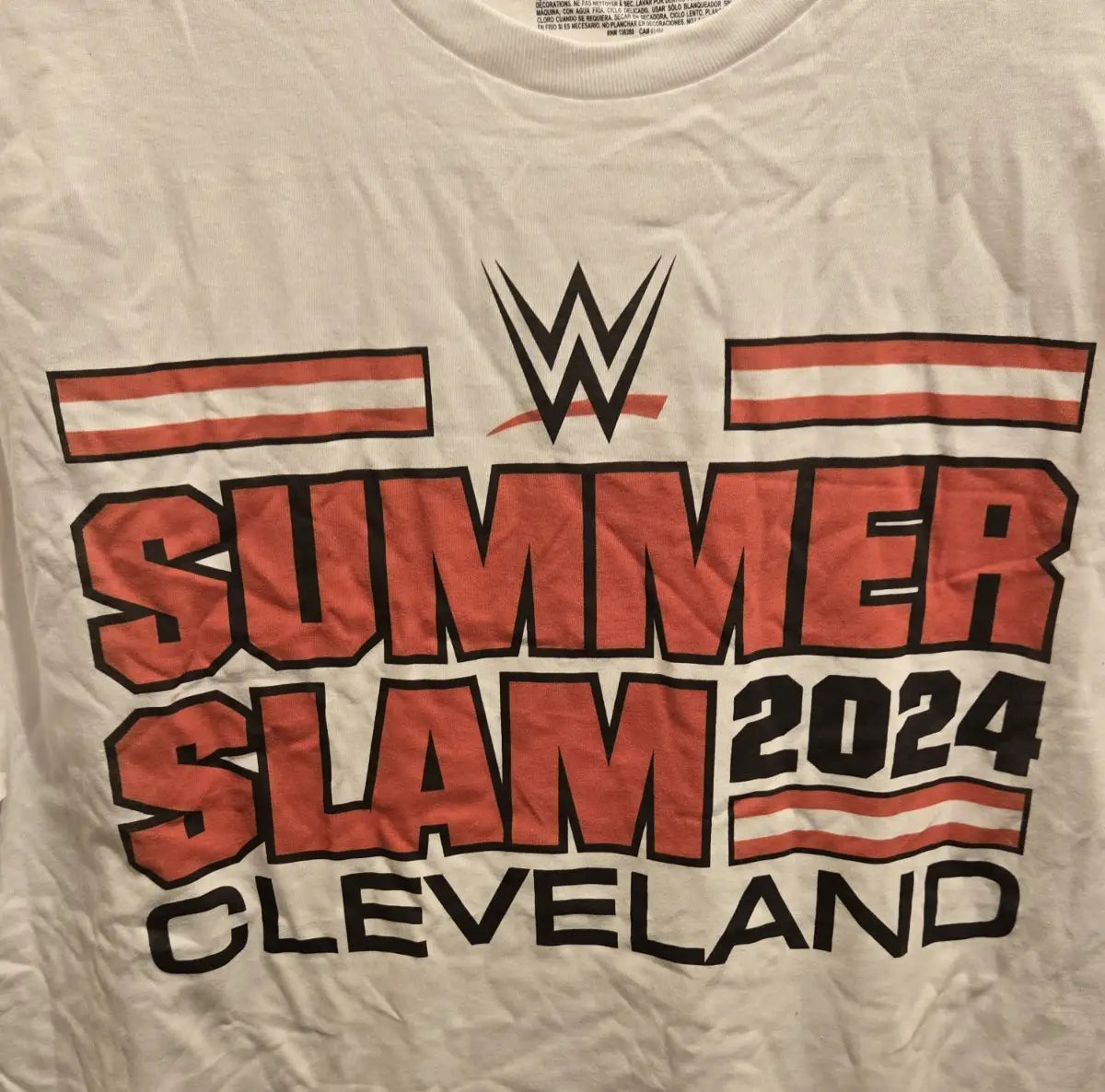 White WWE SummerSlam 2024 Cleveland Fanatics T‑Shirt Men’s XL for wrestling fans